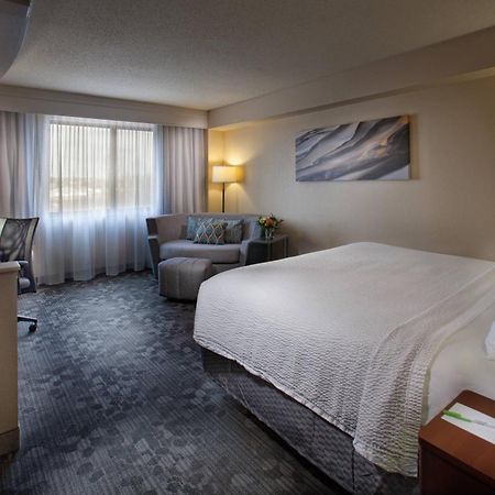 Courtyard By Marriott Fayetteville Eksteriør bilde
