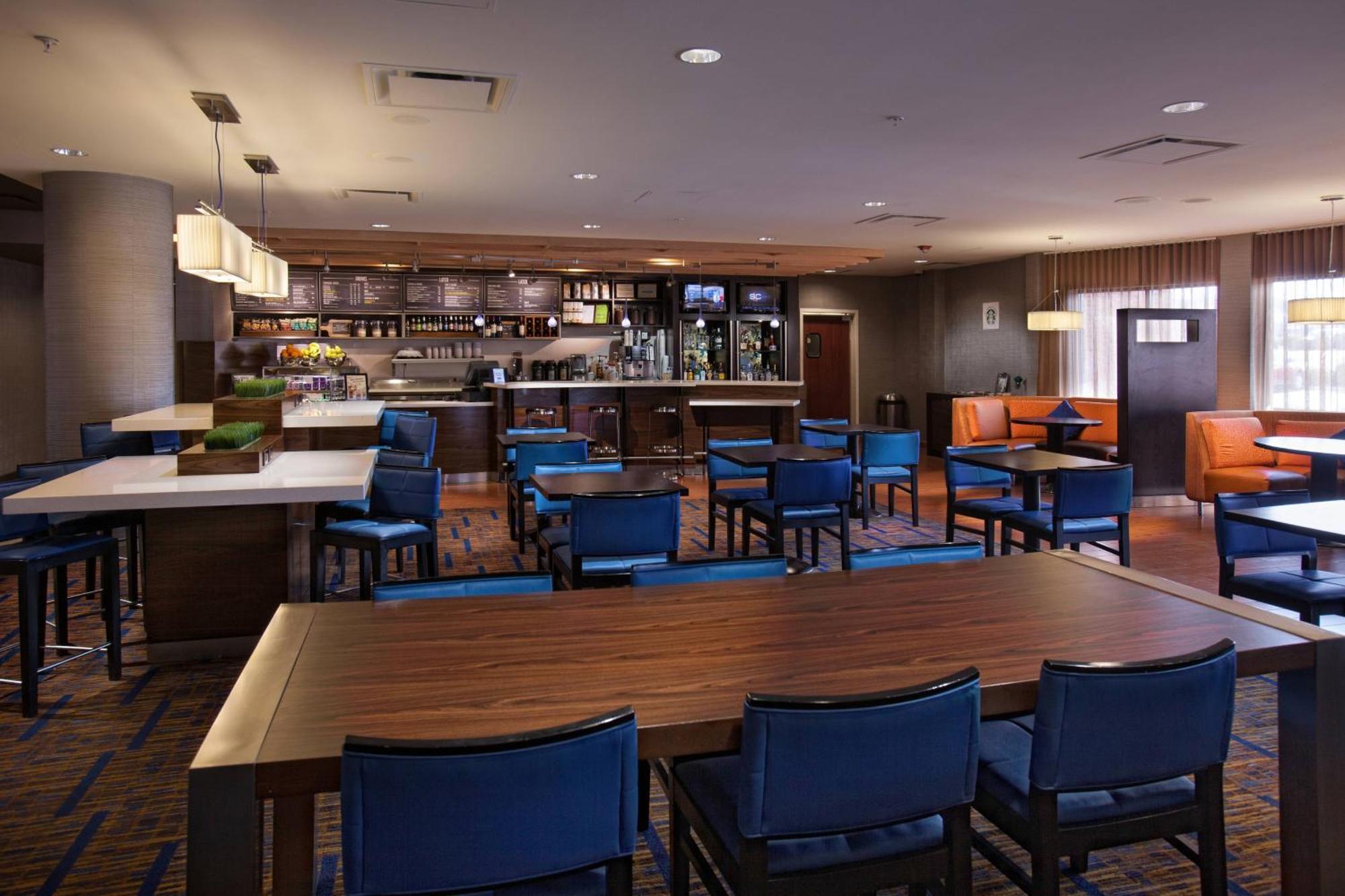 Courtyard By Marriott Fayetteville Eksteriør bilde
