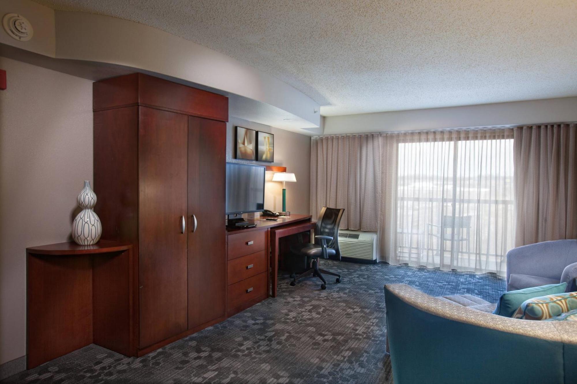 Courtyard By Marriott Fayetteville Eksteriør bilde