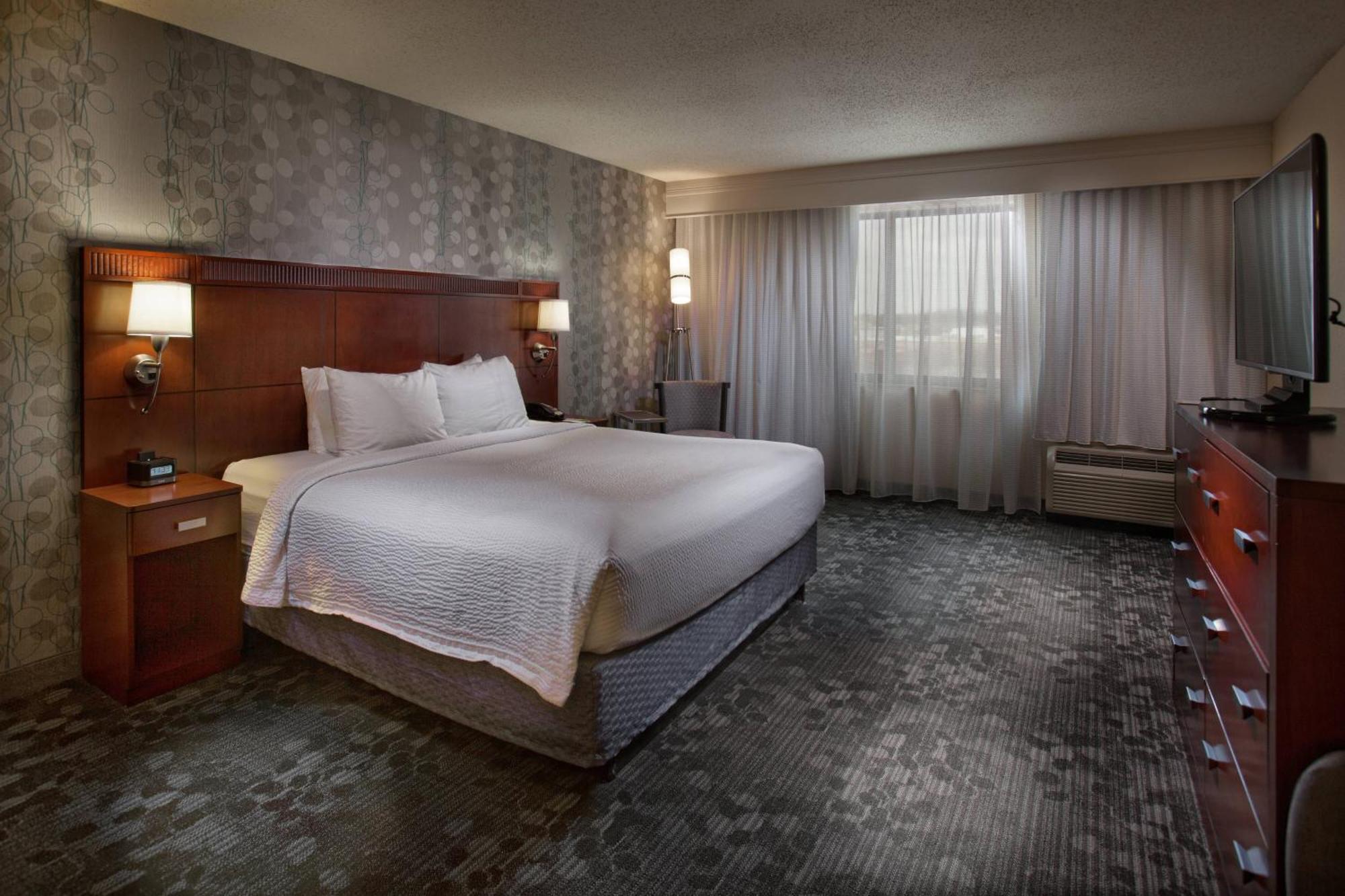 Courtyard By Marriott Fayetteville Eksteriør bilde